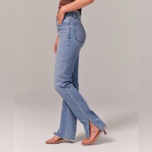 Abercrombie 
90s Ultra High Rise Straight Jeans